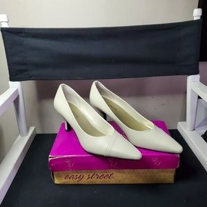 EASY STREET Womens Chiffon Pump Heel Size 10 W